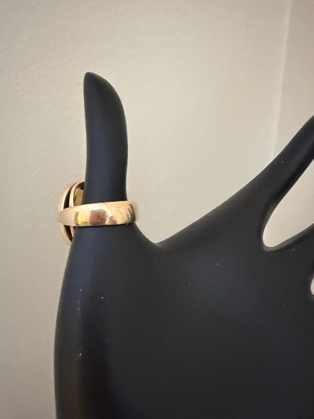 Gorgeous 14K Gold Ring with Light Blue Opal Stone. 14 natural cut diamonds. - Picture 12 of 16